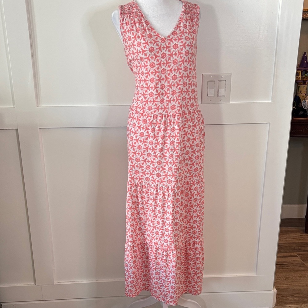 D&co Chic Coral Floral Maxi Dress size Large in great condition